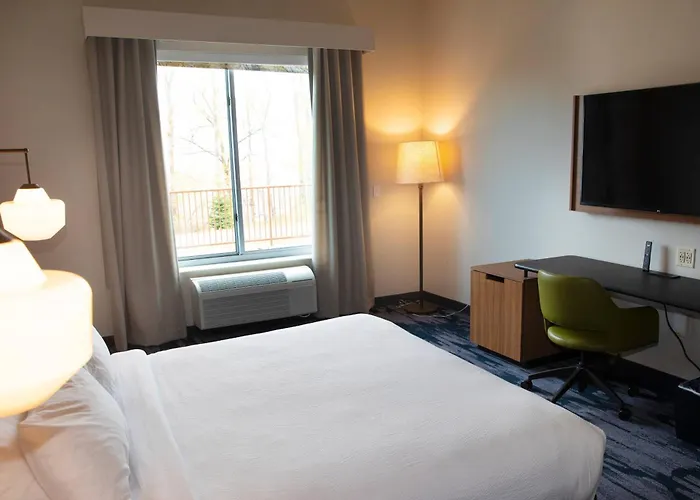 Fairfield Inn & Suites Marquette