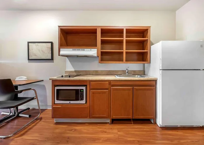 Extended Stay America Select Suites - Cleveland - Mentor