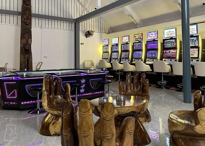 Coconut Palms Resort & Diamond Casino