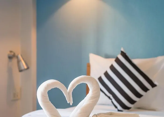 Tiya House Rooms&Cafe