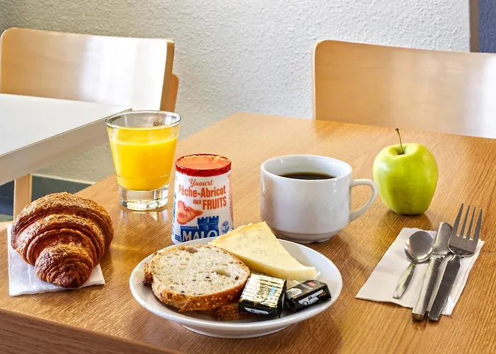 B&B HOTEL Brest Kergaradec Aéroport