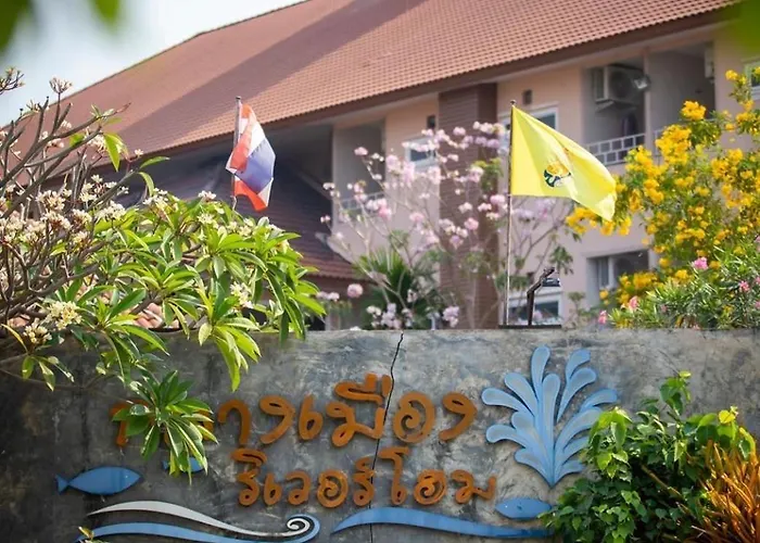 Klang Muang River Home