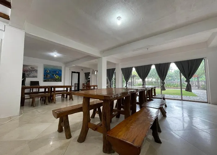 Akkaw Baler Hometel