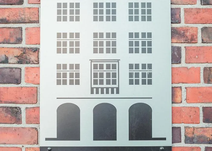 City Hotel
