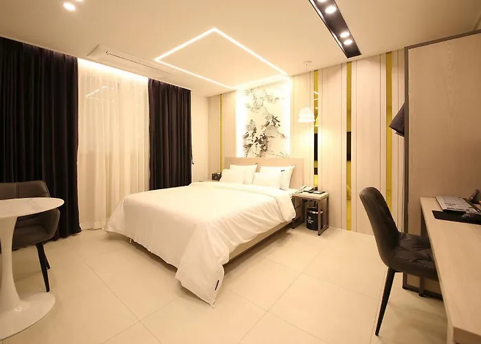 Brown Dot Hotel Sinan