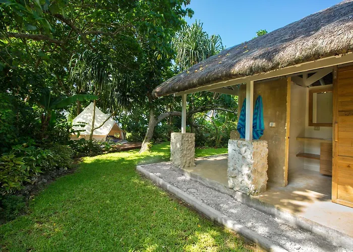 Nakatumble - Luxury Sustainable Villa With Farm