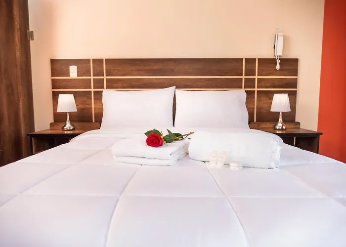 Hotel Balcones Plaza