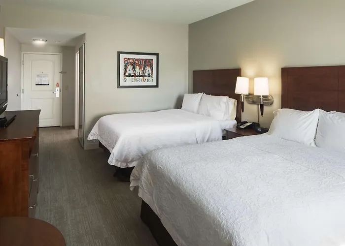 Hampton Inn & Suites Little Rock-Downtown