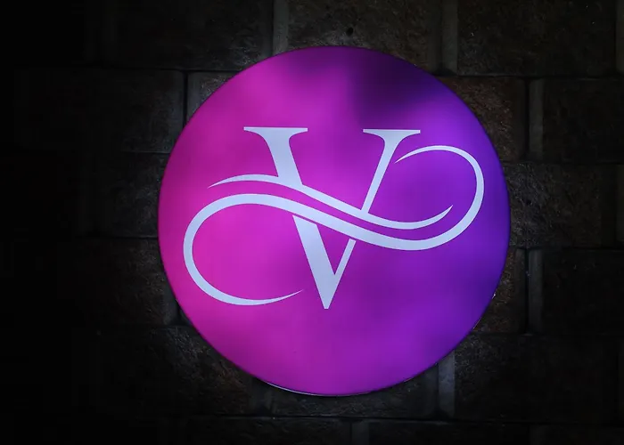 Vovo Premier Hotel