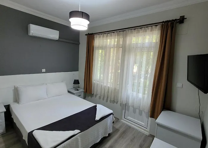 Canada Hotel & Bungalows