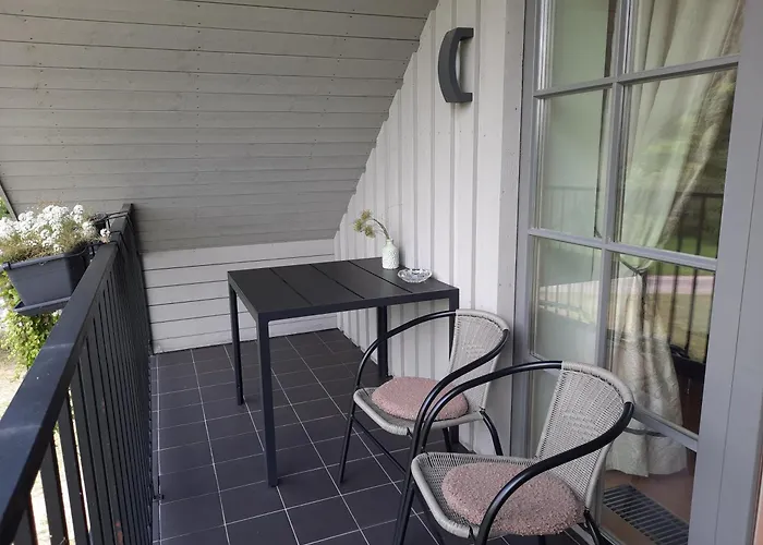 Lake & Library Boutique Hotel
