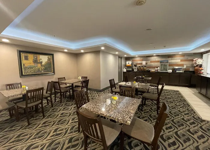 La Quinta Inn And Suites By Wyndham Cincinnati North