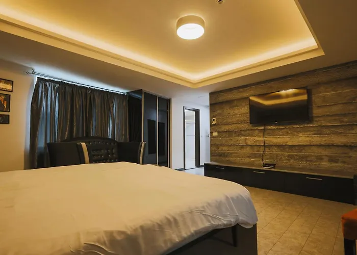 Mr.I Boutique Hotel & Bar