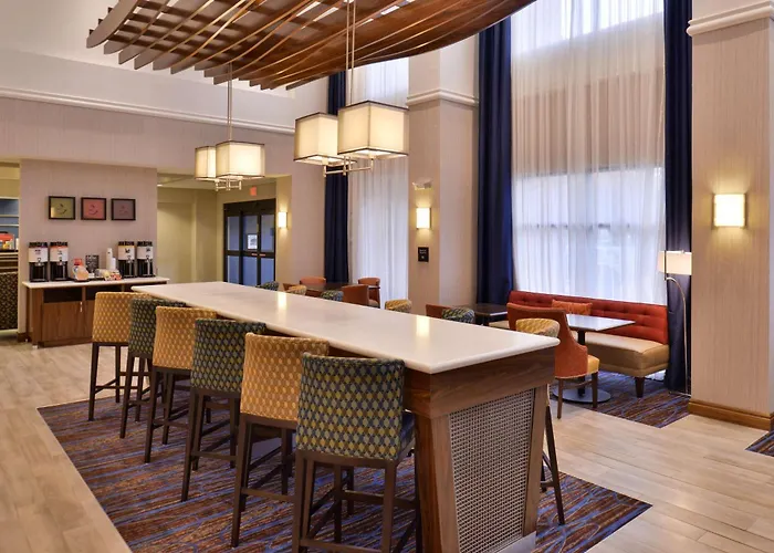 Hampton Inn & Suites Ann Arbor West