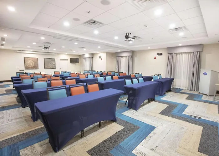 Hampton Inn&Suites - Toledo/Oregon