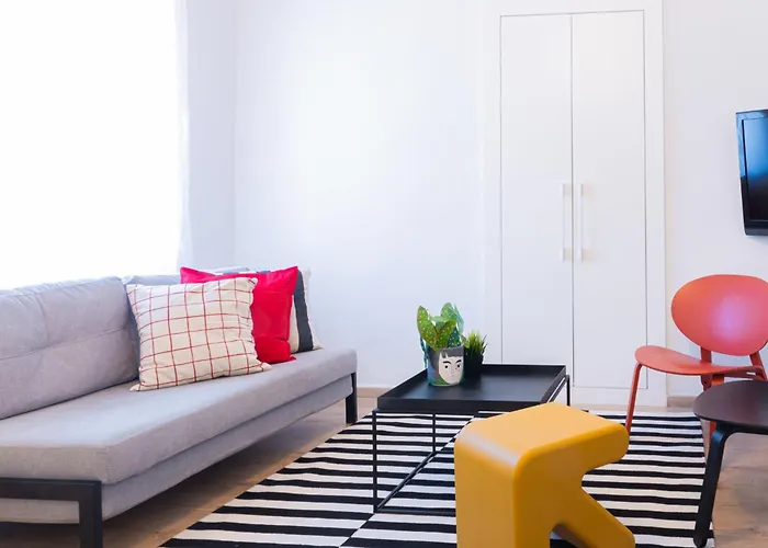 Mamilla View- Suites & Apt Hotel