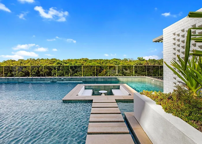 Seanna Residences Bokarina Beach