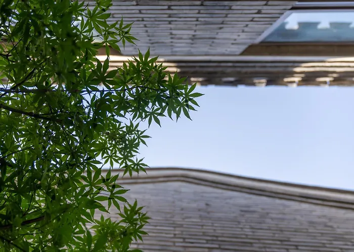 Beijing Lezai Nanluo Courtyard Hotel