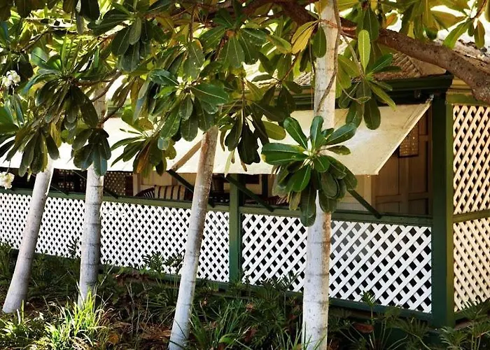 Pinctada McAlpine House