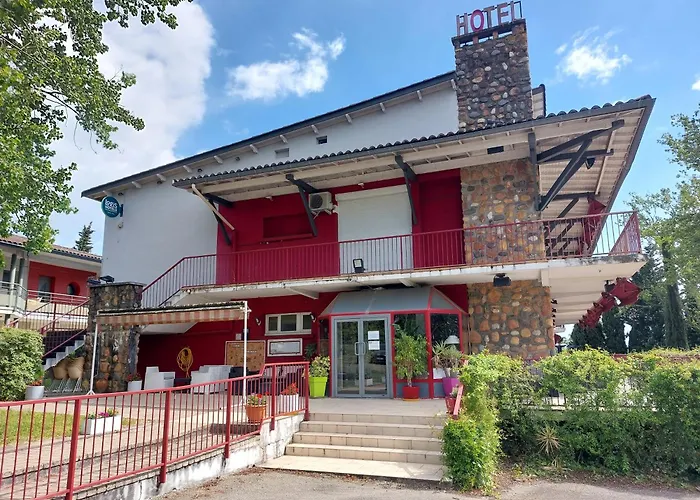 Logis Hotels - Hotel Et Restaurant Le Relais Des Garrigues