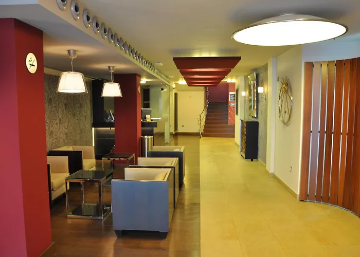 Hotel Xauen En Pleno Centro Con Acceso Autorizado Y A 100M De La Catedral