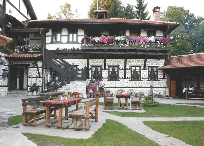 Family Hotel Makedonska Kruchma