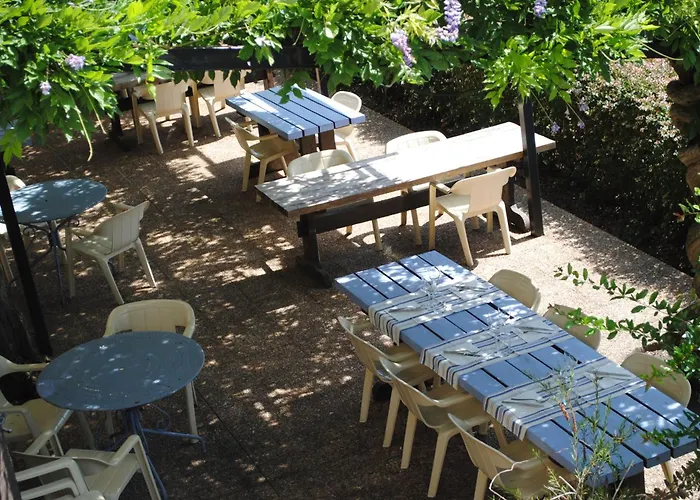 Hôtel et RESTAURANT traditionnel L' Escalandes