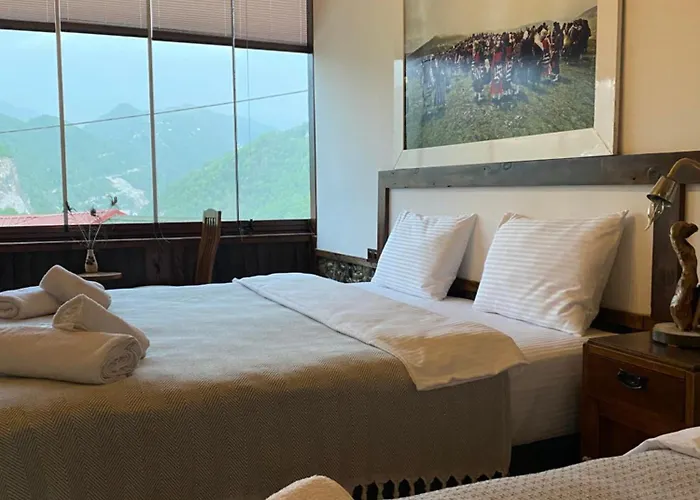 Ayvadere 102 Karadeniz Kus Cenneti Dag Manzarali