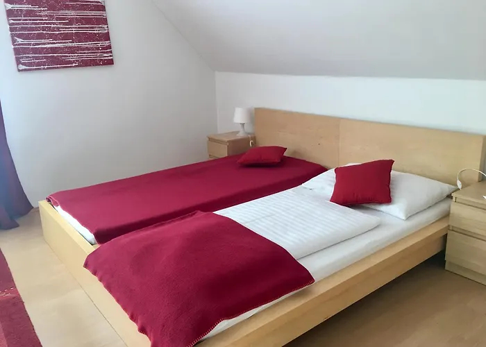 Goesser Bachgasslhof -- Bed And Breakfast -- Apartments