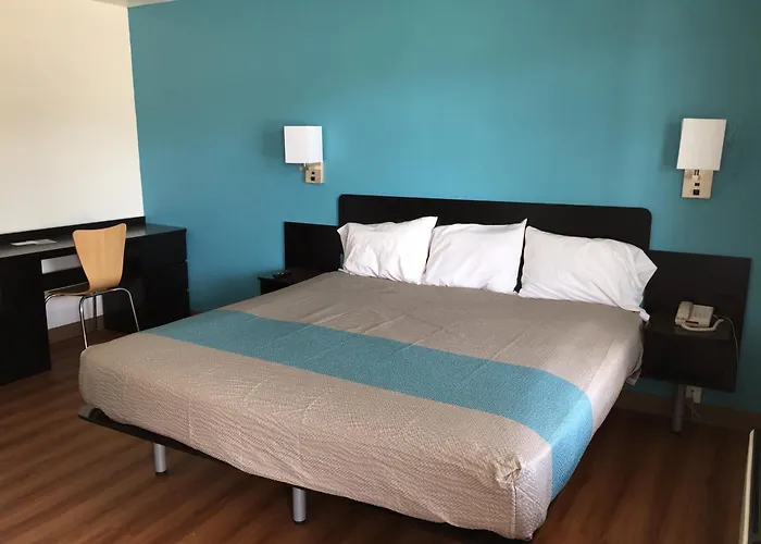 Motel 6-Prairie Du Chien, WI