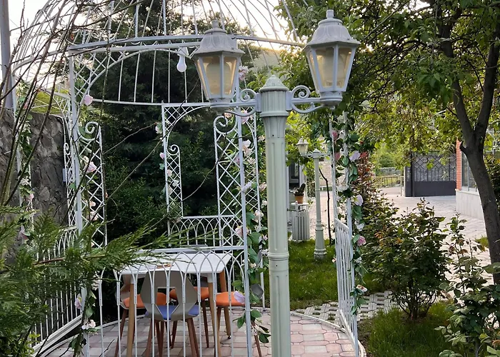 Sheki Hilal Boutigue