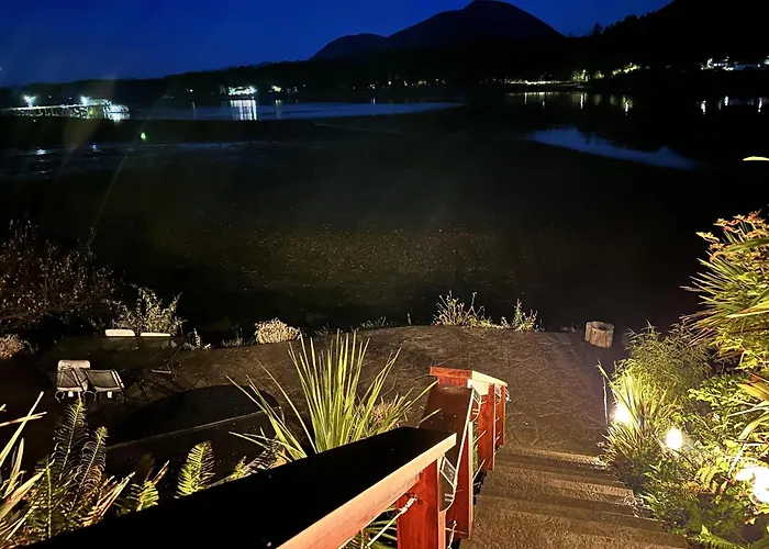 Waterfront Private Room With Hot Tub & Firepit