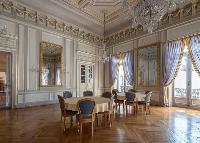 Logis Grand Hôtel Des Bains