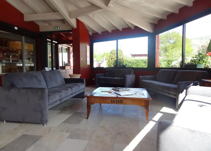Hotels Logis Eskualduna Chez Katina