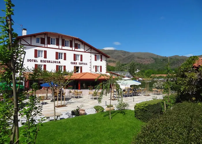 Hotels Logis Eskualduna Chez Katina