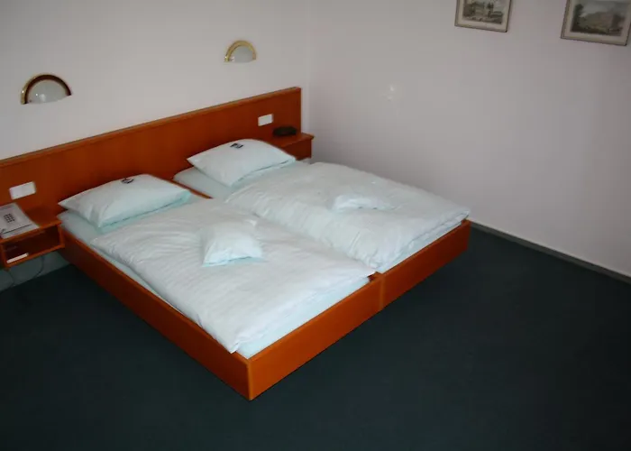 Hotel-Doerfler Garni