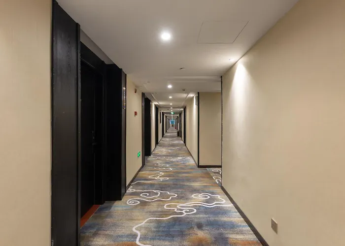 Yiwu Luckbear Hotel