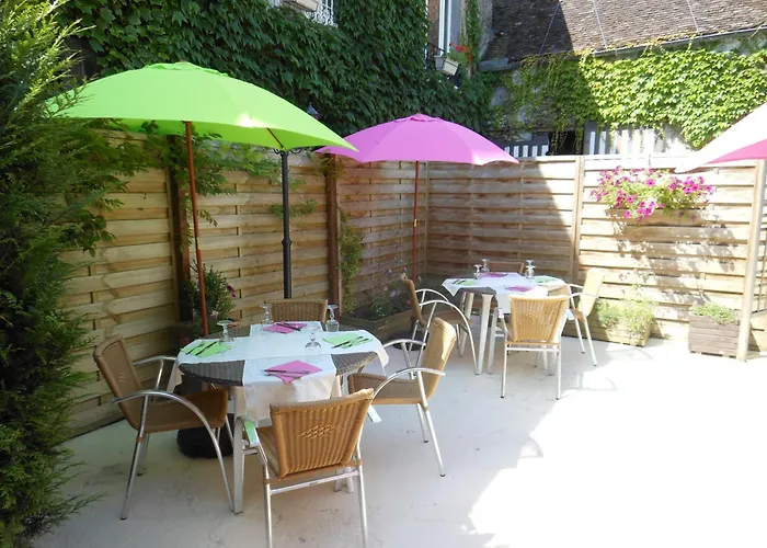 Logis Hotel Restaurant L'Ecu De France
