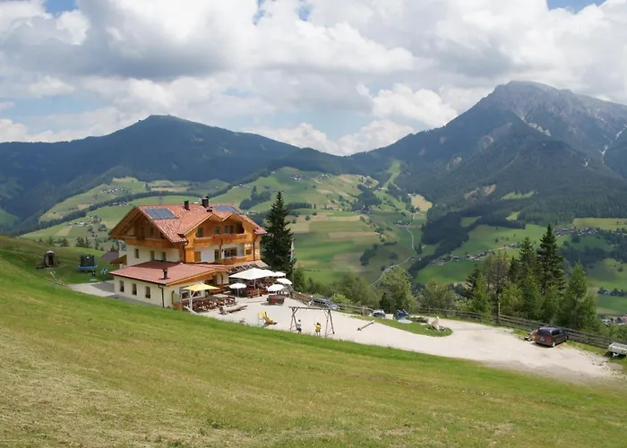 Rifugio La Para St. Vigil