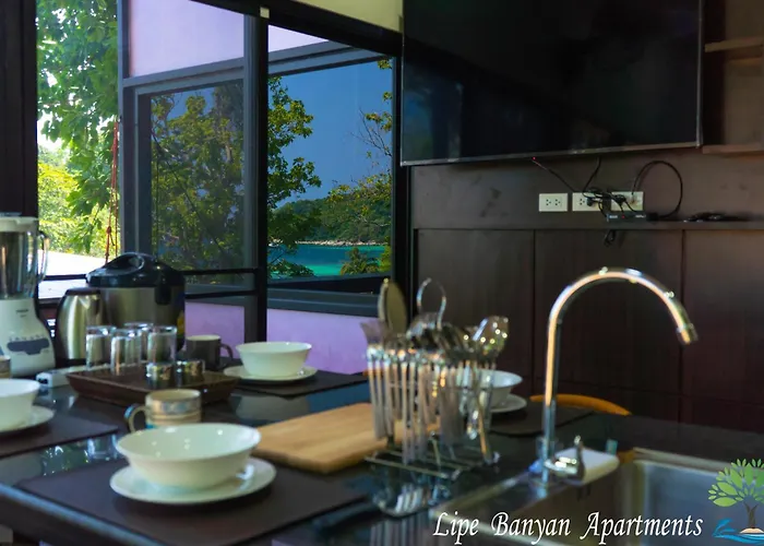 Lipe Banyan Apartments