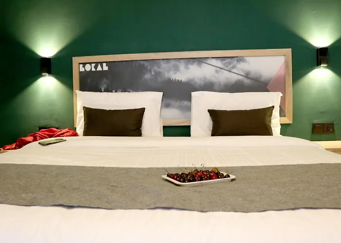 Lokal Rooms X Naran Kunhar River