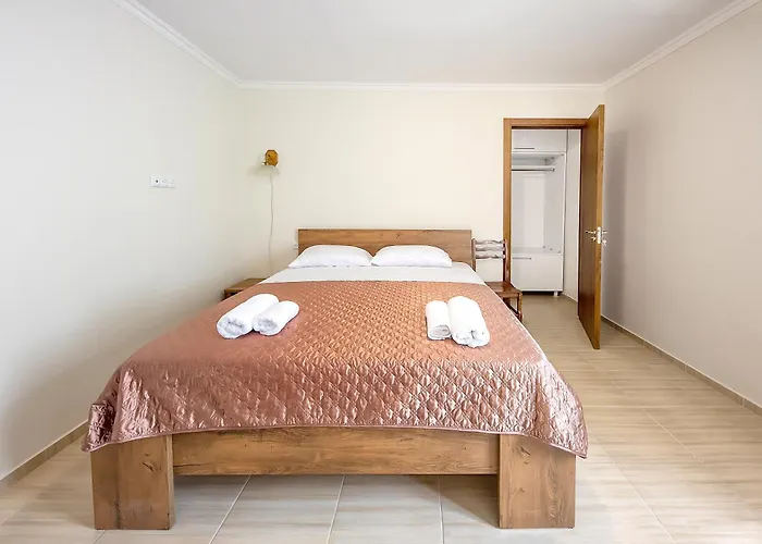 Hotel Mandarinebi