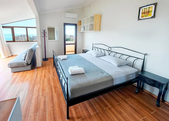 Hotel Mandarinebi