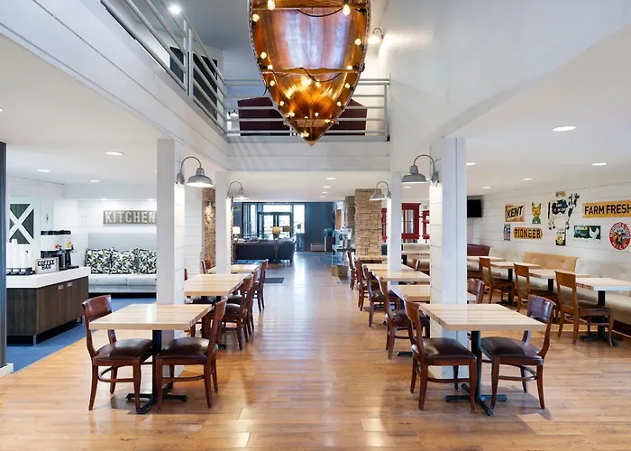 Redwood Lodge