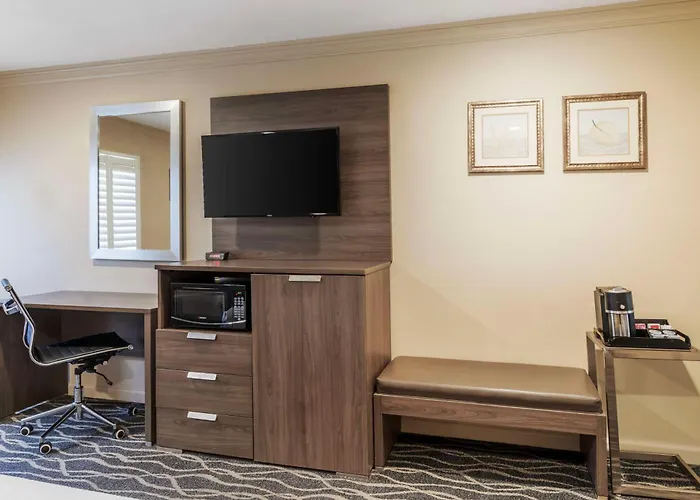 Best Western Plus Hill House