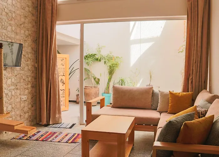 BIG BLUE guest house