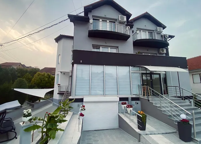 Greenhill Apartments