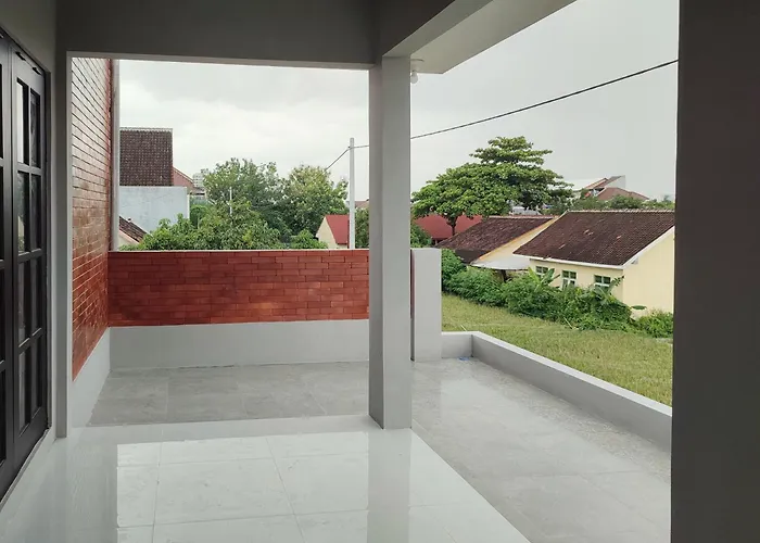 Reddoorz Near Graha Saba Buana 2