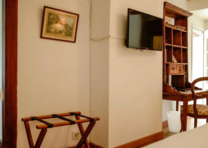 Hotel Logis - Chateau de Beauregard