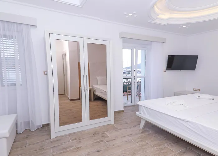 Hotel Rr